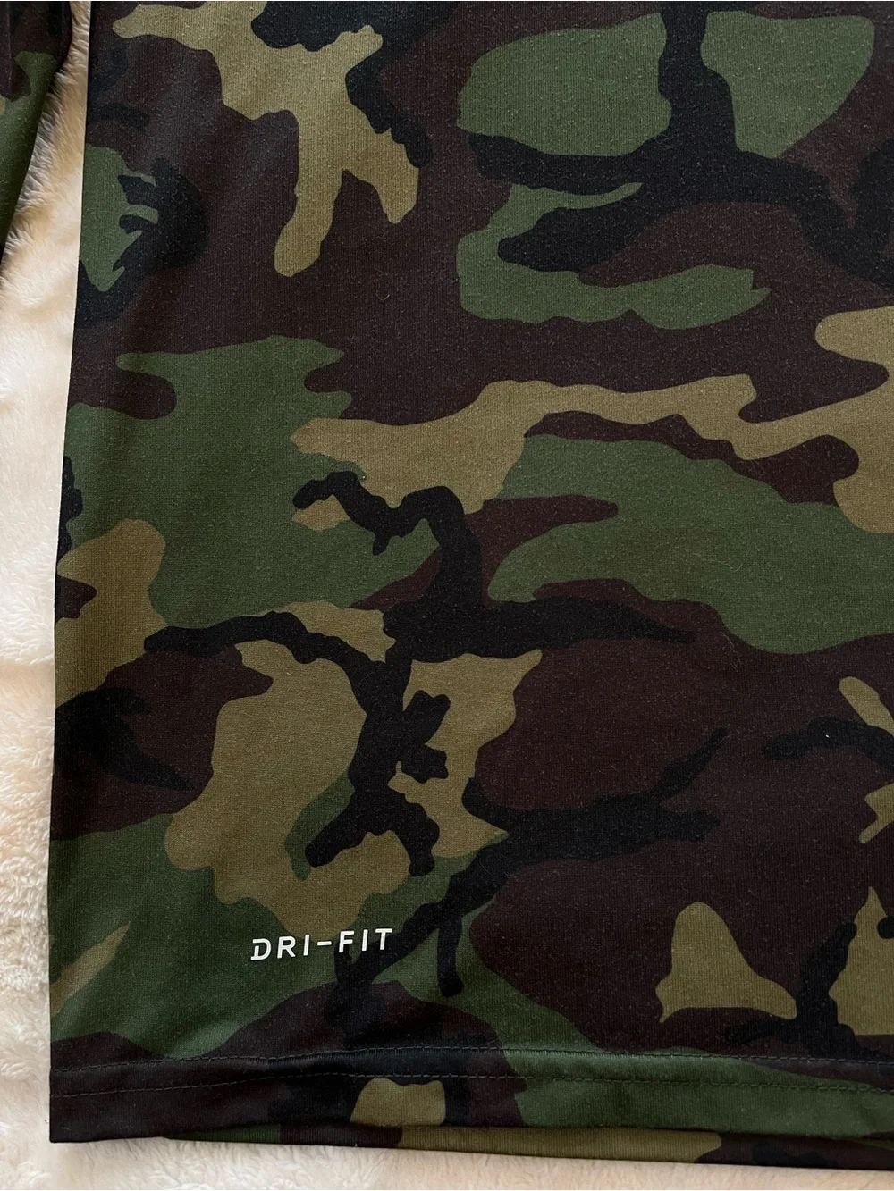 Nike Long Sleeve Dri-Fit Camo Tshirt. Women’s sz Small